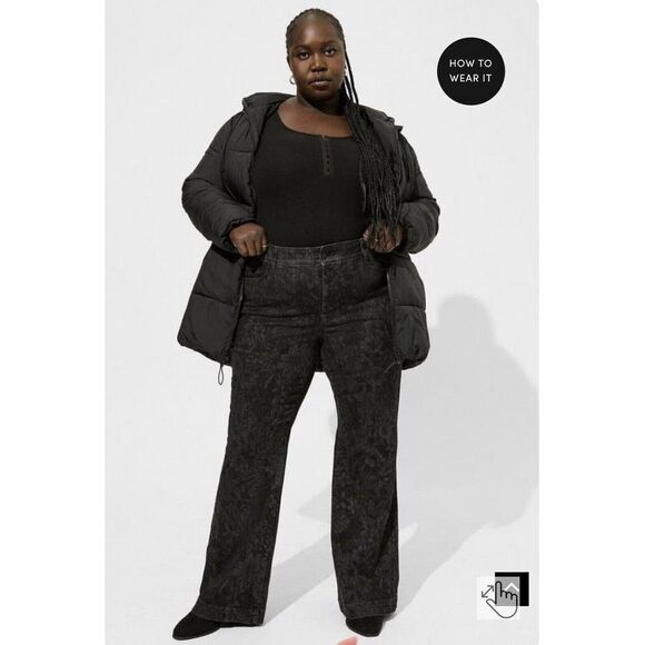 Torrid Bombshell Flare Super Soft Jeans Women’s Size 28 Reg Black Floral - Picture 1 of 15